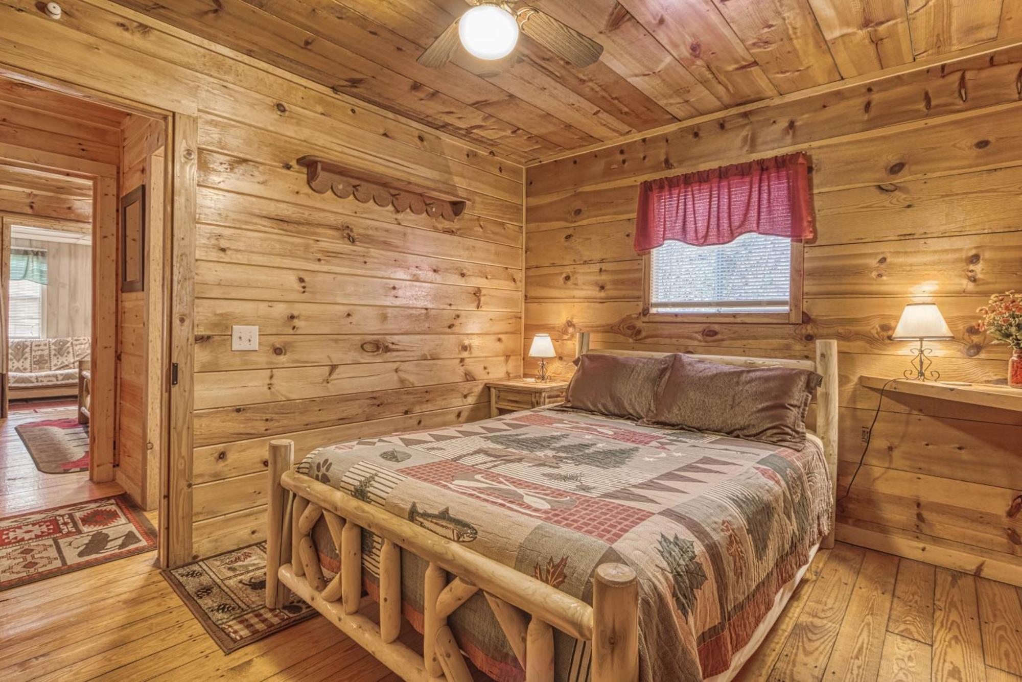 Bear Den, Hot Tub, 1089 Of Free Attraction Tickets For Each Paid Day, Dollywood And More! Sevierville Bilik gambar