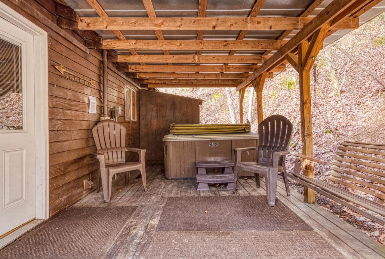 Bear Den, Hot Tub, 1089 Of Free Attraction Tickets For Each Paid Day, Dollywood And More! Sevierville Luaran gambar